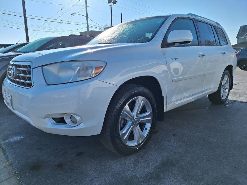 2009 Toyota Highlander for sale at Village Auto Outlet in Milan IL