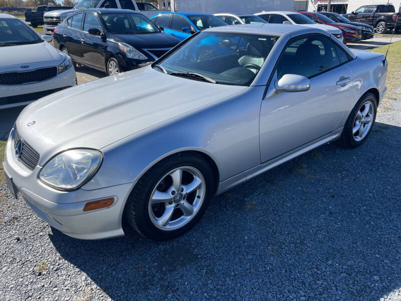 2001 Mercedes-Benz SLK for sale at LAURINBURG AUTO SALES in Laurinburg NC
