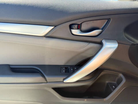 2017 Honda Civic Touring