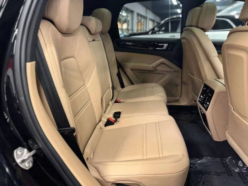 2023 Porsche Cayenne