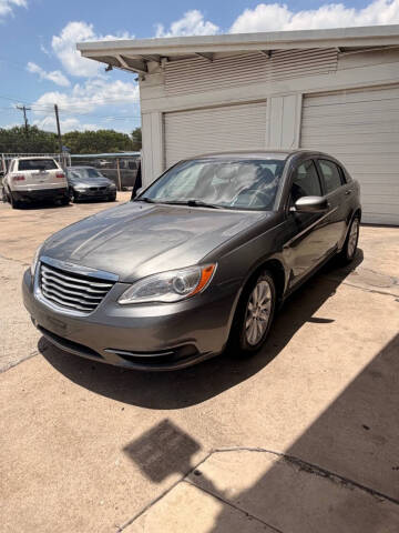 2013 Chrysler 200 Touring