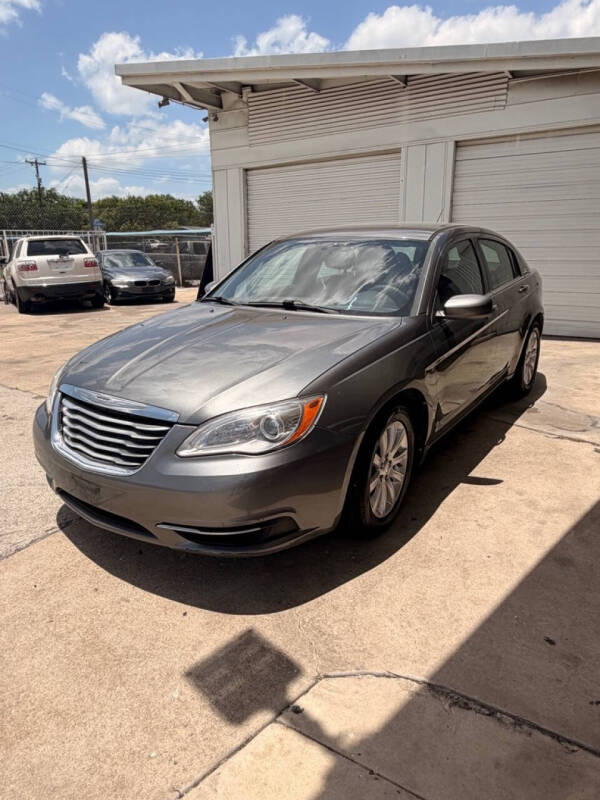 2013 Chrysler 200 Touring