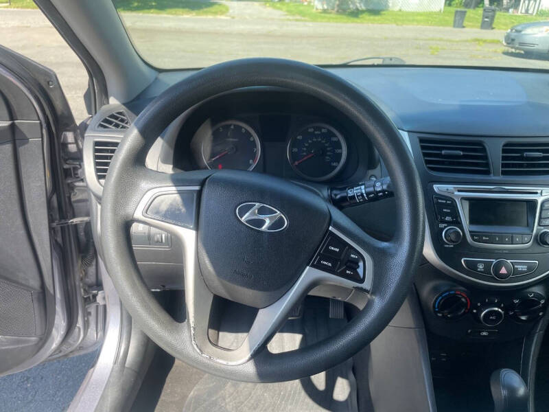 2016 Hyundai Accent SE