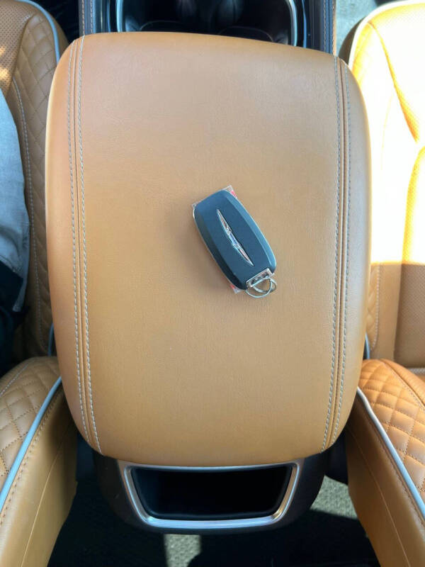 2023 Chrysler Pacifica Plug-In Hybrid Pinnacle