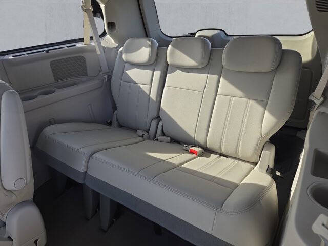 2009 Chrysler Town and Country Touring