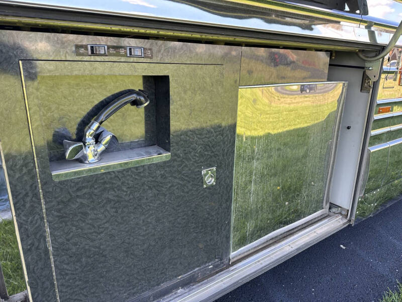 2001 Prevost Liberty