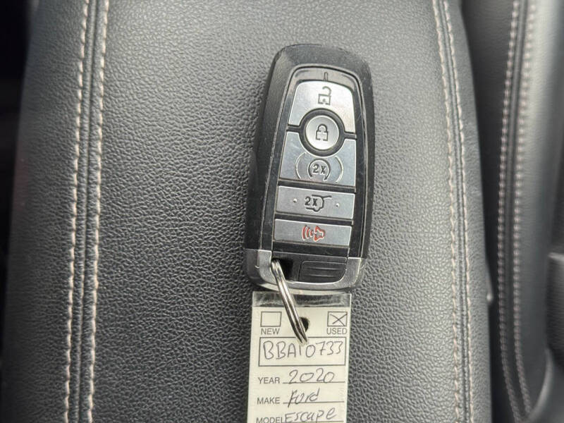 2020 Ford Escape SEL