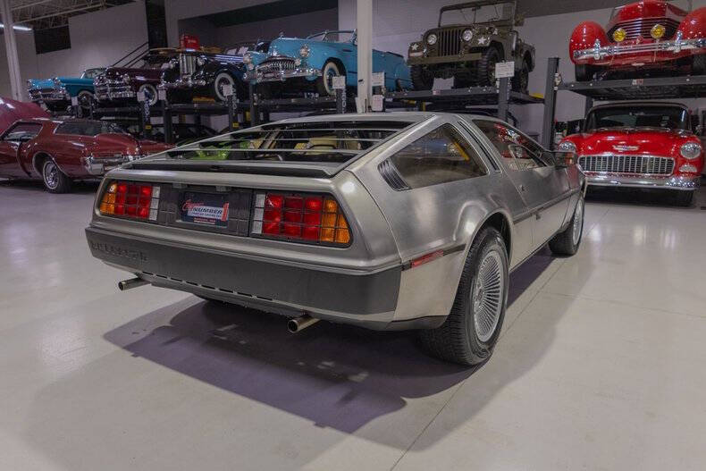 1981 DeLorean DMC-12