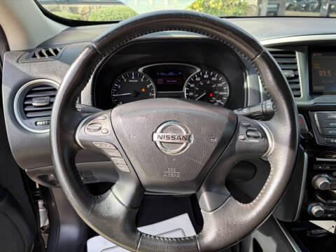 2014 Nissan Pathfinder SV