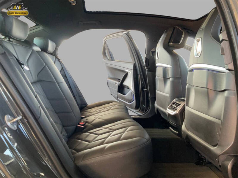 2023 BMW 7 Series 740i