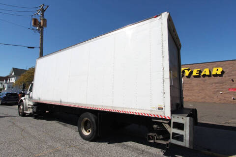 2015 Freightliner M2 106