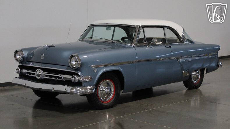 1954 Ford Crestline