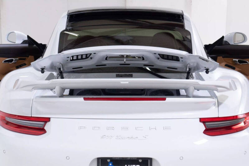 2017 Porsche 911 Turbo S