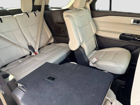 2023 Ford Explorer Platinum