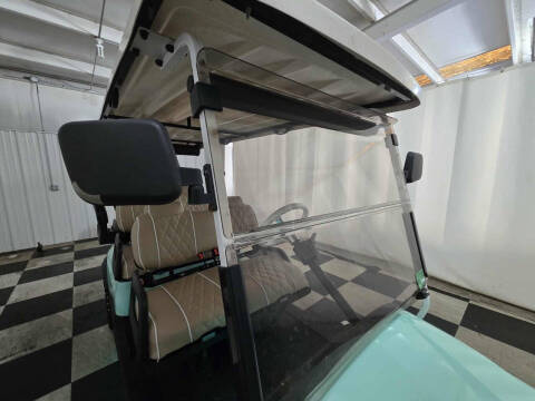 2022 Kodiak Defender 6 Passenger