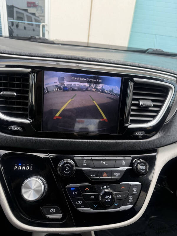 2020 Chrysler Pacifica Touring L Plus