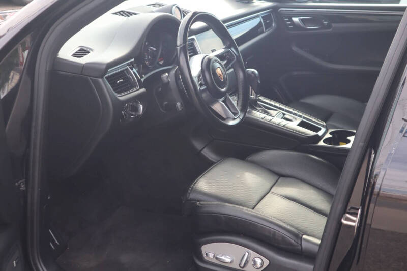 2018 Porsche Macan
