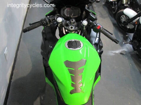 2023 Kawasaki Ninja 400 KRT Edition