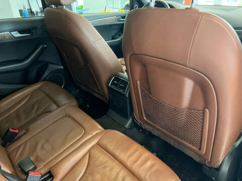 2011 Audi Q5 3.2 quattro Premium Plus