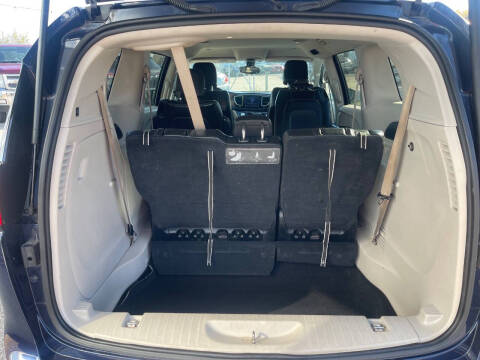 2017 Chrysler Pacifica Touring-L