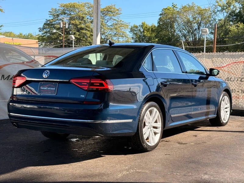 2018 Volkswagen Passat 2.0T SEL Premium