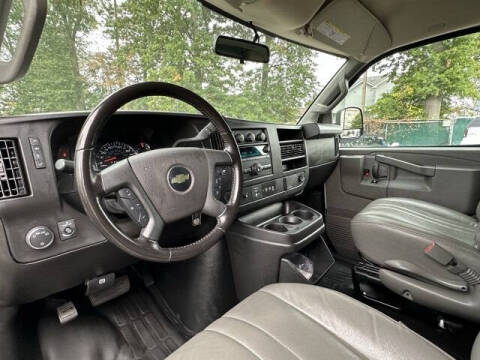 2023 Chevrolet Express 2500