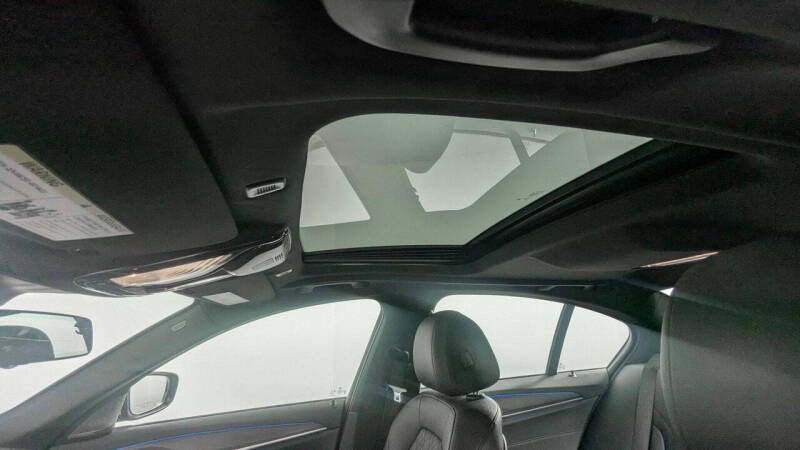 2022 BMW 5 Series 530e