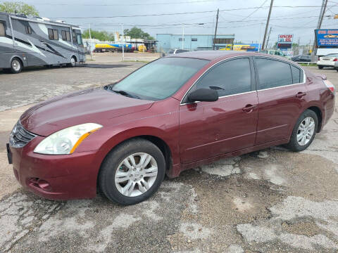 2011 Nissan Altima for sale at OTWELL ENTERPRISES AUTO & TRUCK SALES in Pasadena TX