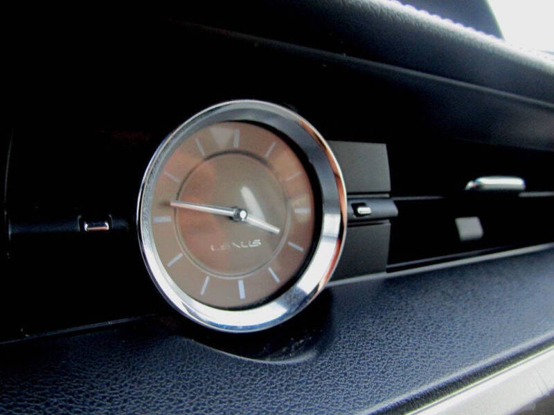 2016 Lexus ES 300h