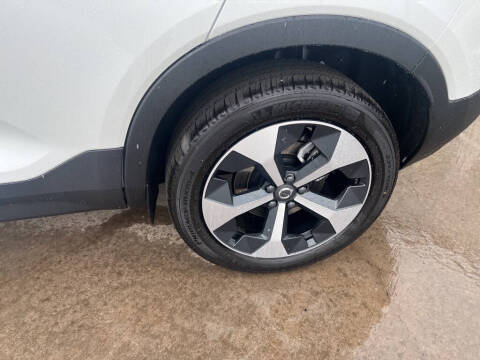 2026 Volvo XC40 B5 Core