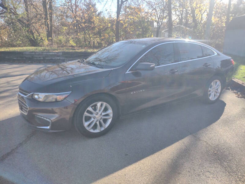 2016 Chevrolet Malibu for sale at Dave's Car Corner in Hartford City IN