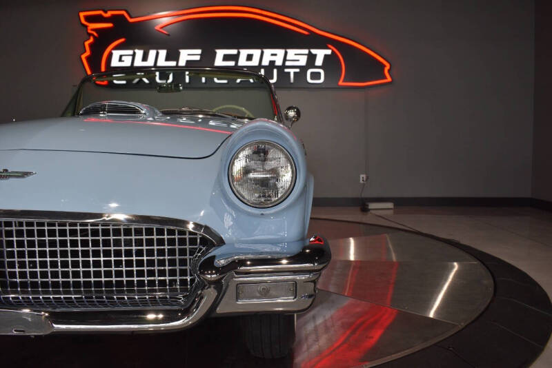 1957 Ford Thunderbird