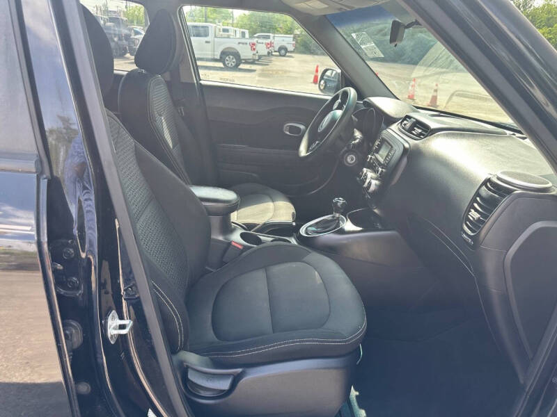 2016 Kia Soul +