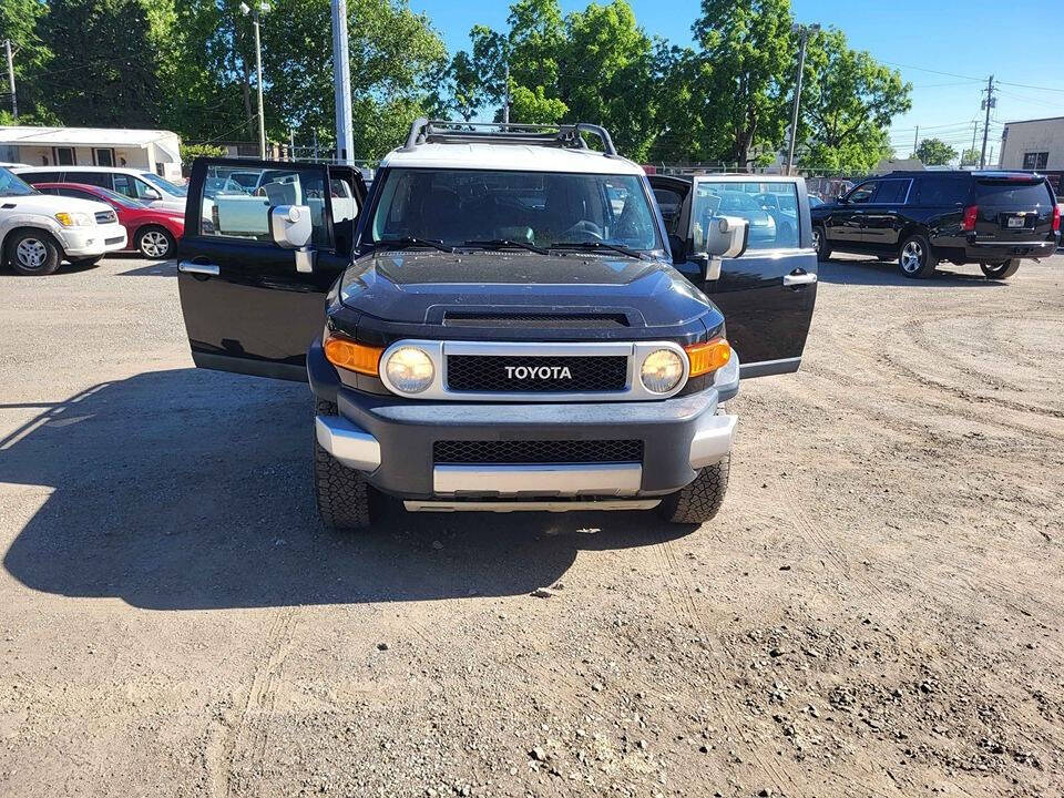 2007 Toyota FJ Cruiser for sale at Sara Auto Mall, LLC in Cleveland, OH