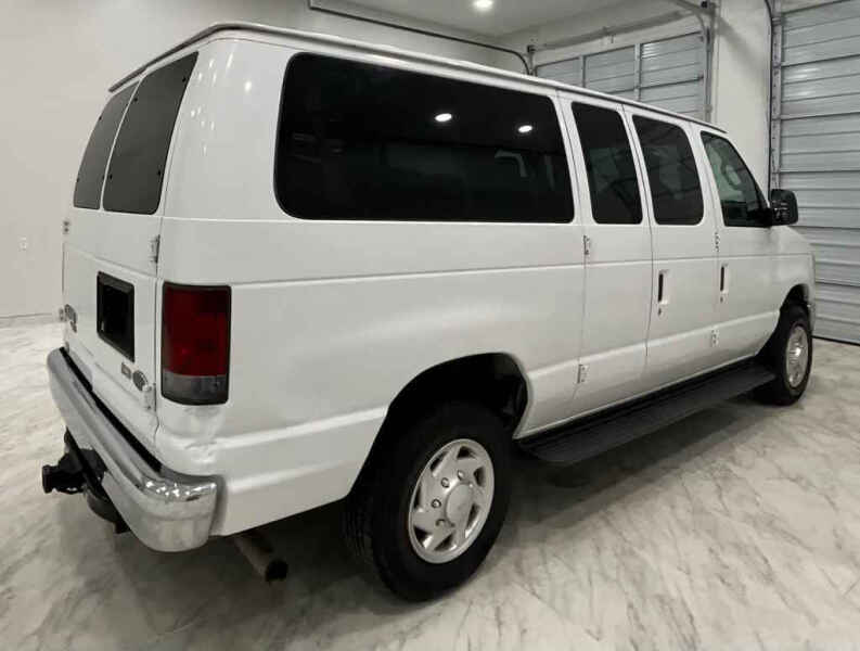 2012 Ford E-Series E-350 SD XL