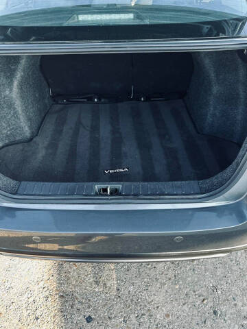2021 Nissan Versa SV