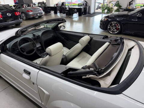 2003 Ford Mustang