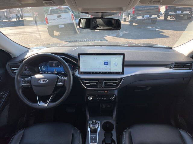 2025 Ford Escape Platinum