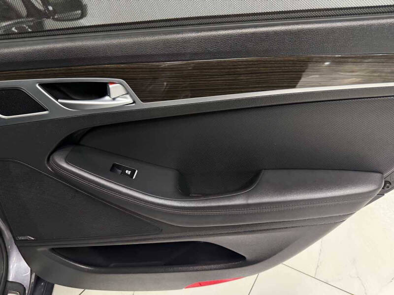 2015 Hyundai Genesis