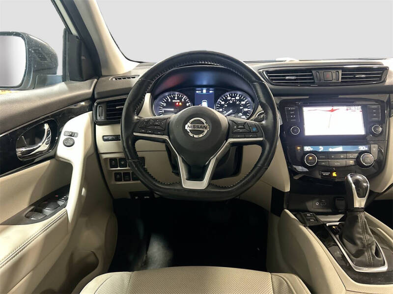 2022 Nissan Rogue Sport SL