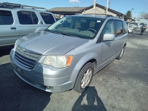 2009 Chrysler Town and Country for sale at Rodger Cahill in Verona PA