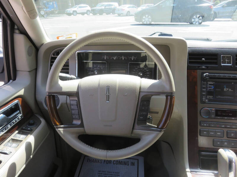 2013 Lincoln Navigator L