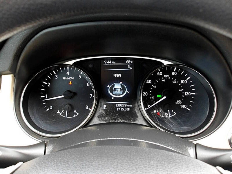 2016 Nissan Rogue SV