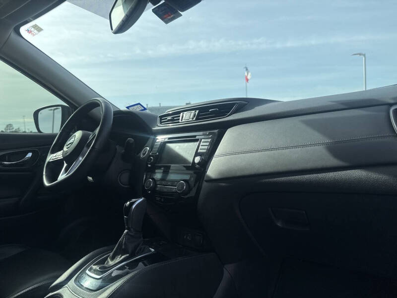 2020 Nissan Rogue SL