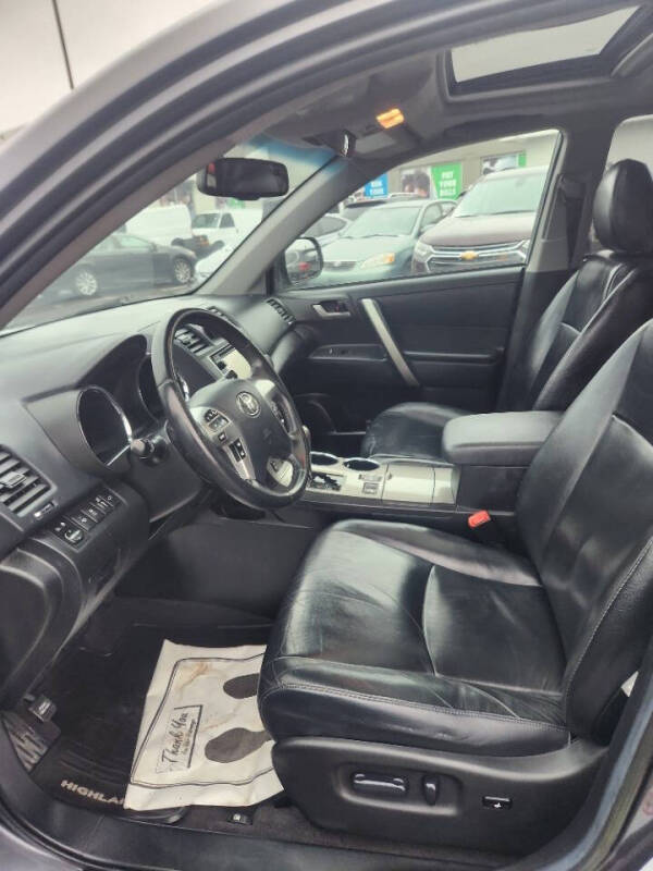 2013 Toyota Highlander Plus