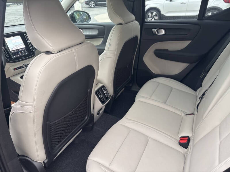 2026 Volvo XC40 B5 Plus