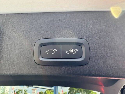 2023 Volvo XC40 B5 Core