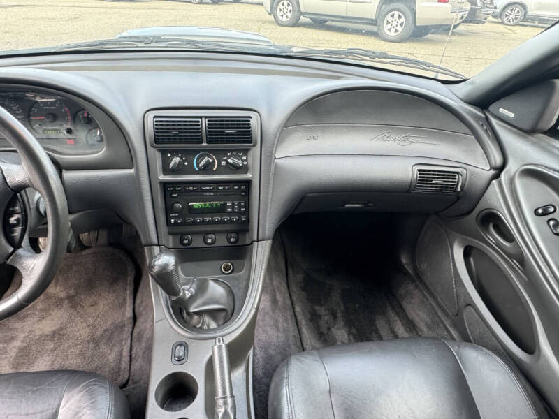 2003 Ford Mustang GT Deluxe