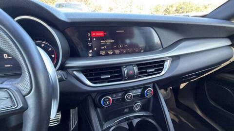 2025 Alfa Romeo Stelvio