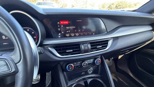 2025 Alfa Romeo Stelvio
